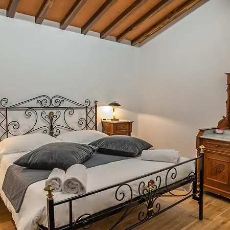 With Swimming Pool Apartment *