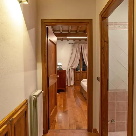 Apartment With Swimming Pool