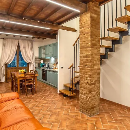 Apartment With Swimming Pool