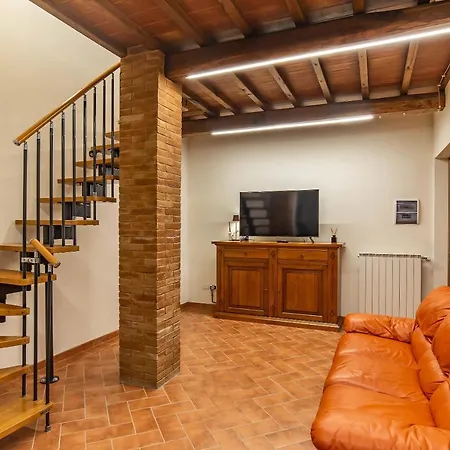 Apartment With Swimming Pool Gattaia